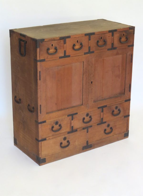 Tansu with Two Doors and Nine Drawers