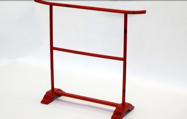 Lacquered Towel Stand
