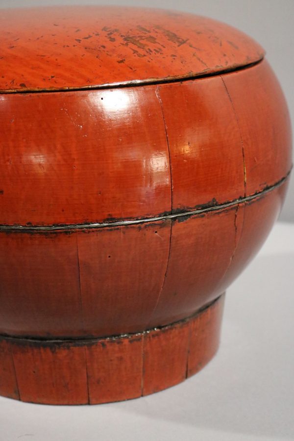 Red Lacquered Bucket with Lid - Image 3