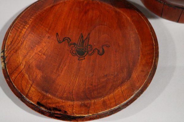 Red Lacquered Bucket with Lid - Image 6