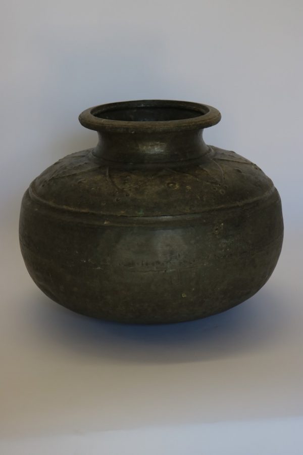 Brass water container from India - Image 2