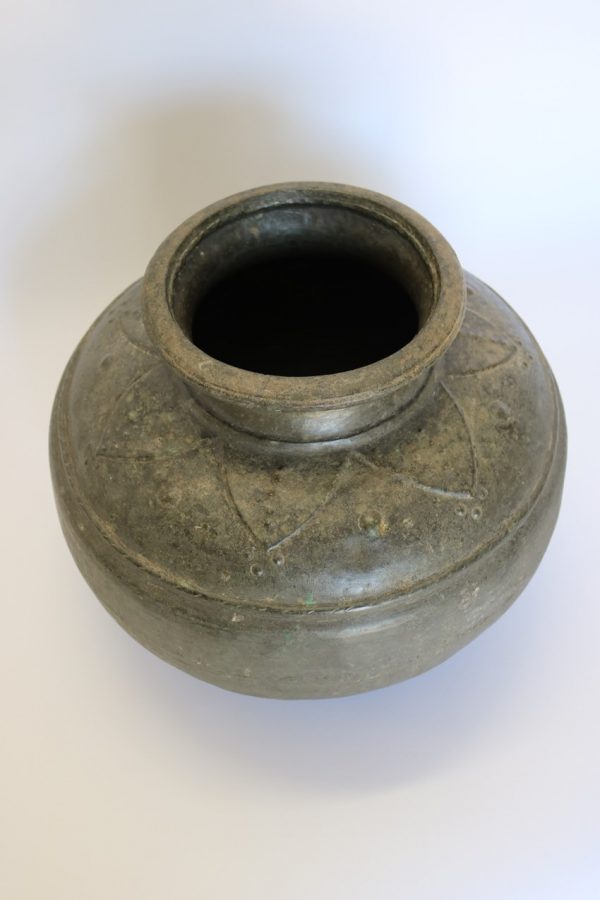 Brass water container from India - Image 3