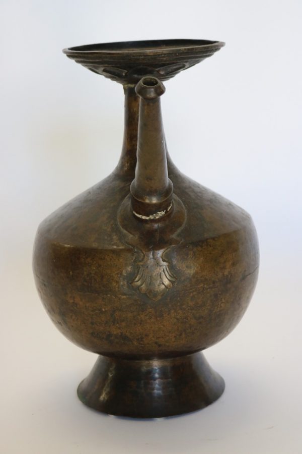 Brass water container from India - Image 2