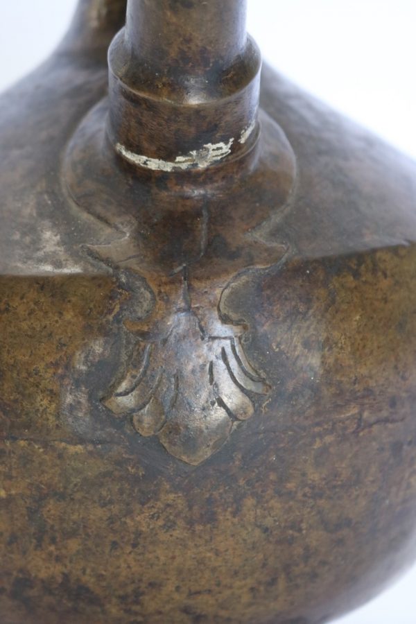 Brass water container from India - Image 3