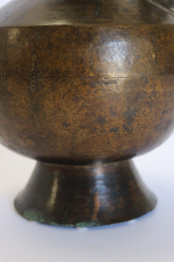 Brass water container from India - Image 8