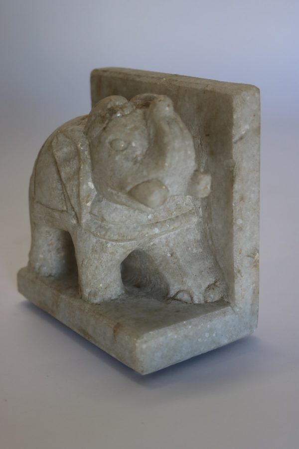 Hand carved white marble Figure from India - Image 6