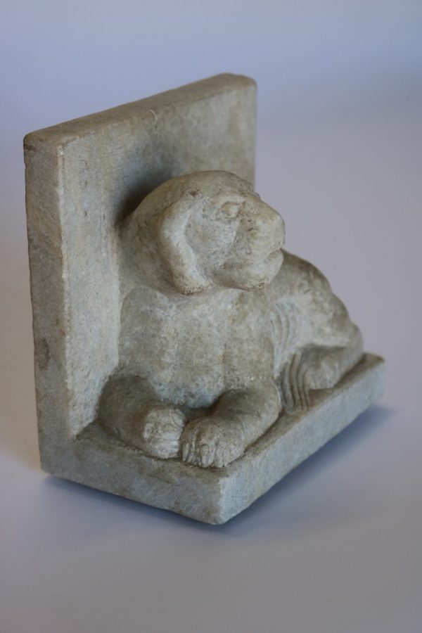 Hand carved white marble figure dog - Image 3