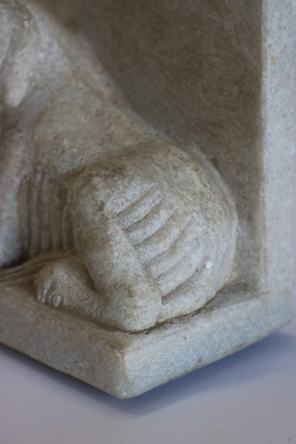 Hand carved white marble figure dog - Image 7