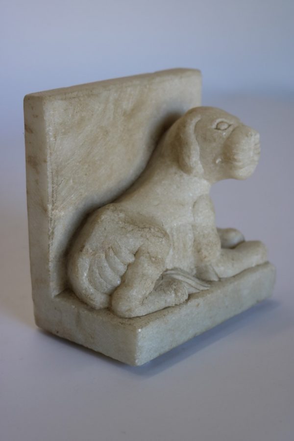 Hand carved white marble figure from India - Image 3