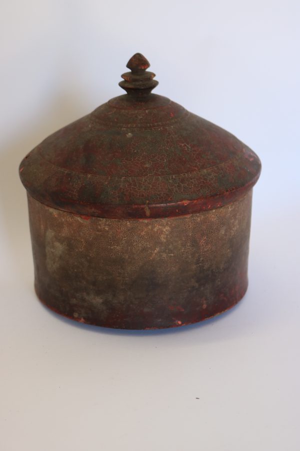 Painted wood with lid from India - Image 2