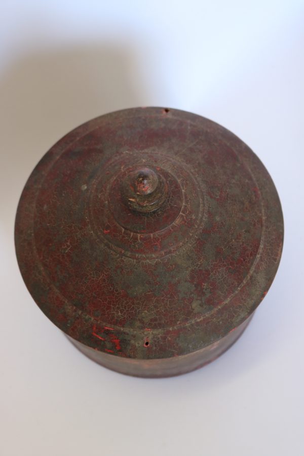Painted wood with lid from India - Image 4