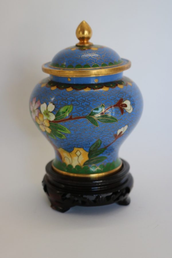 Hand painted cloisonne Jar with wood base from China - Image 6