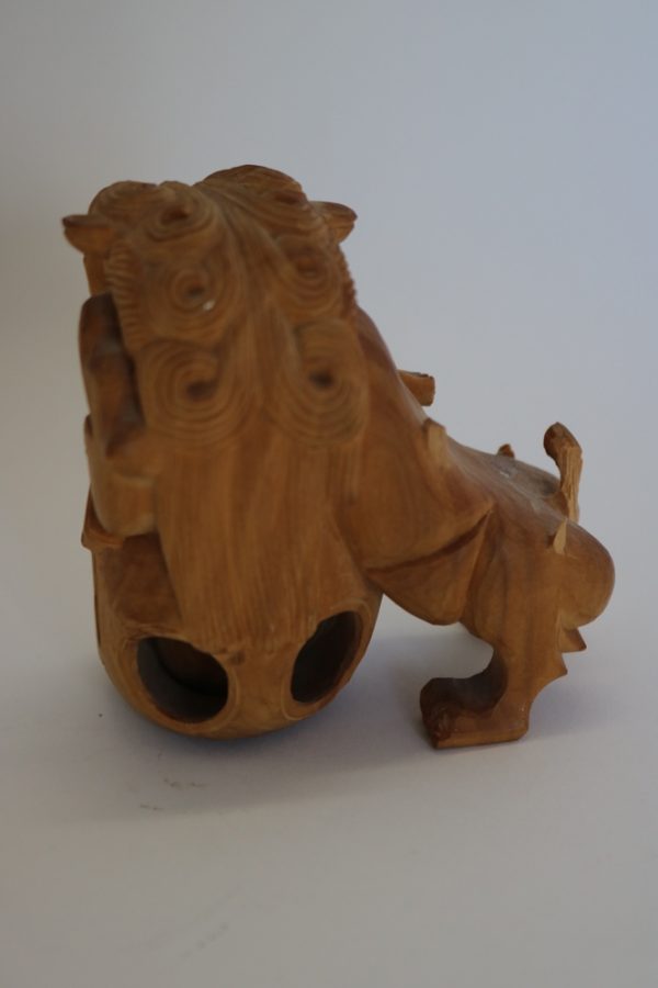 Hand carved wood foo dog from China - Image 4