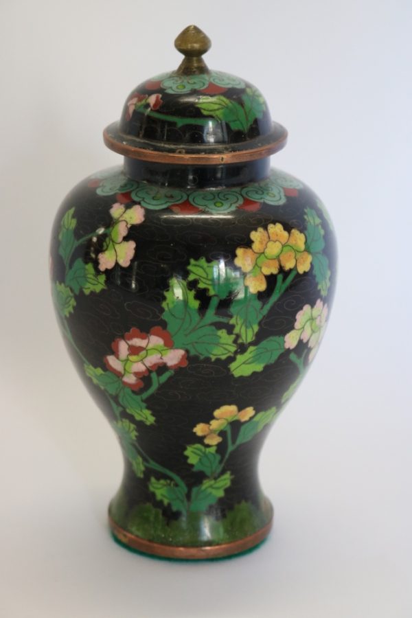 Hand painted cloisonne Jar from China - Image 5