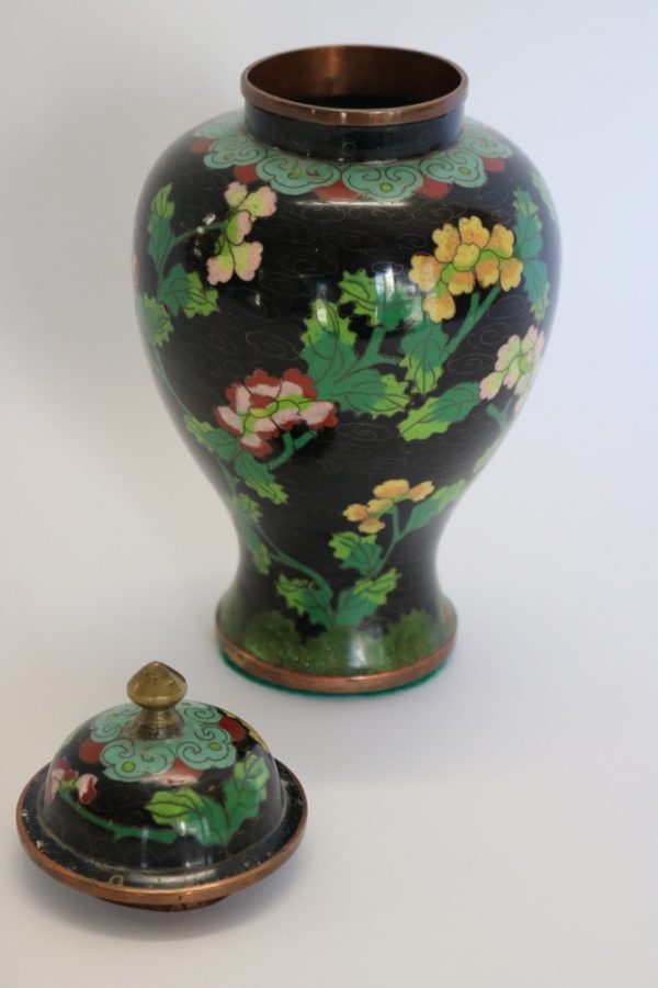 Hand painted cloisonne Jar from China - Image 6