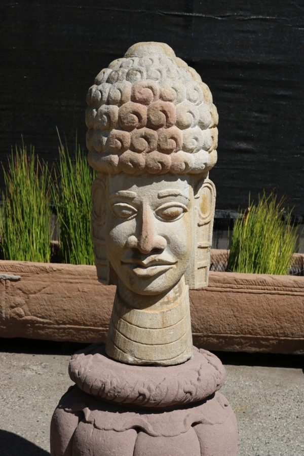 Hand carved stone head from India - Image 2
